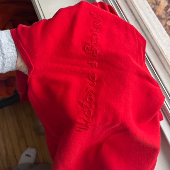 VINTAGE Victoria's Secret red embroidered nightdress - Picture 3 of 8